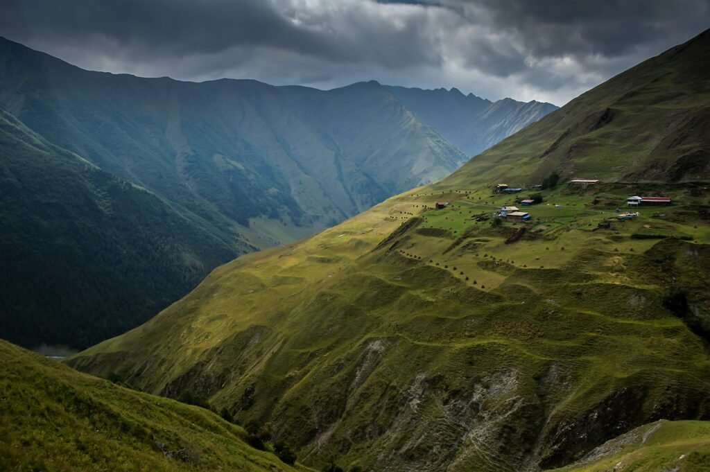 Montañas del Cáucaso en Georgia - Aventuras naturales en Georgia