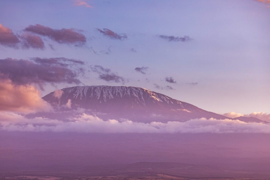 Cima del Monte Kilimanjaro en Tanzania - Conquista las alturas de Tanzania